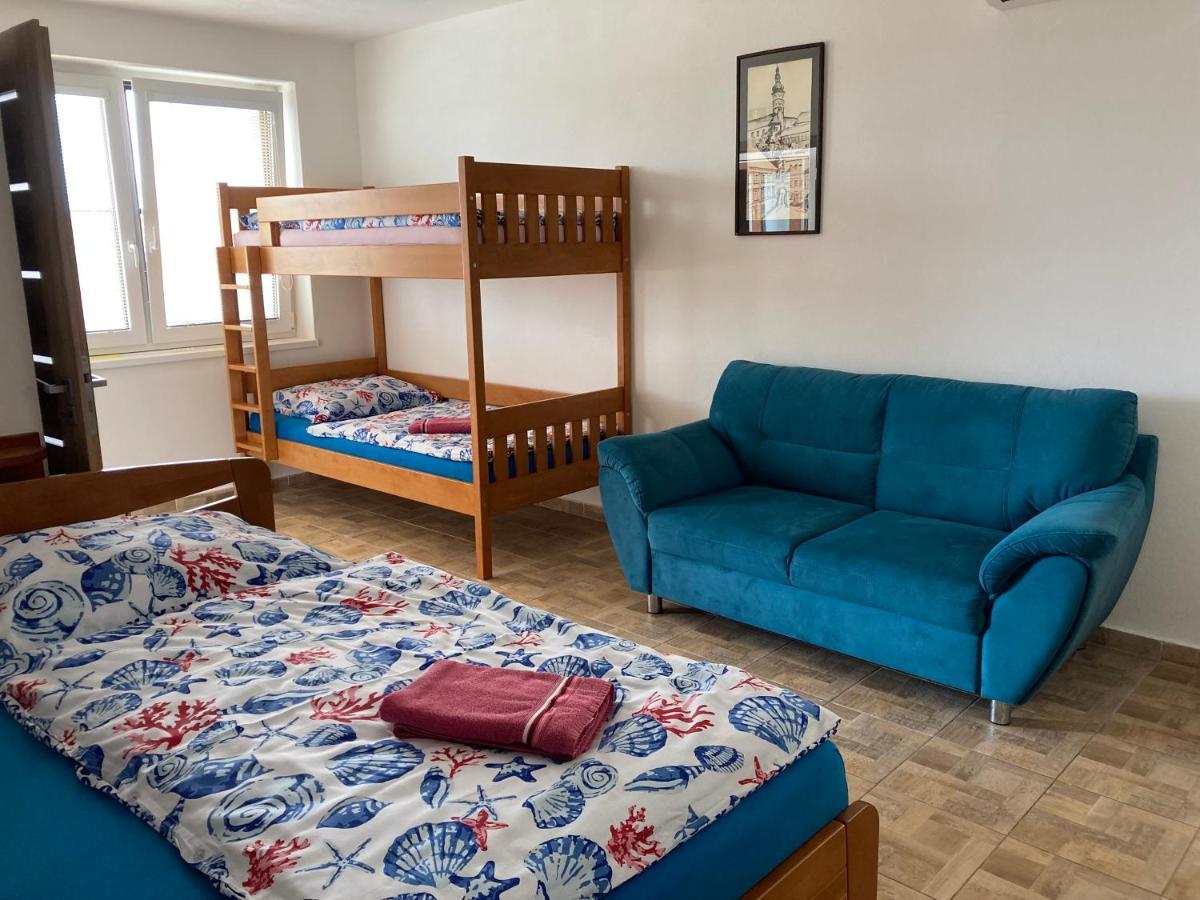Samostatné apartmány - Penzion U Kudláčků Pouzdřany Esterno foto